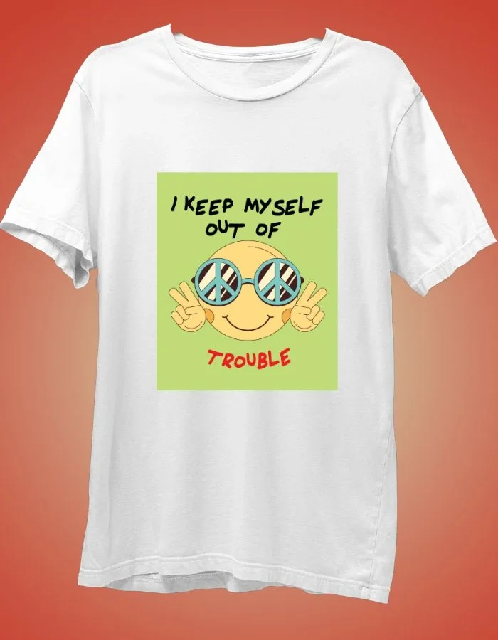 I Keep Myself Out Of Trouble - Girl's T-Shirt